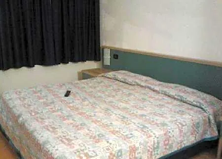 Vela Hotel 3*