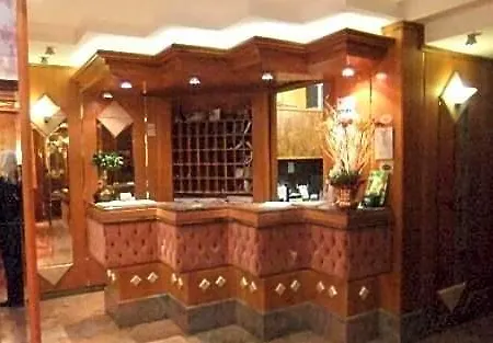 Vela Hotel
