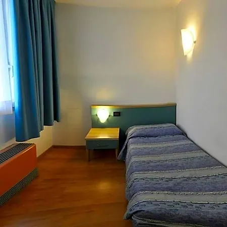 Vela 3* Trento