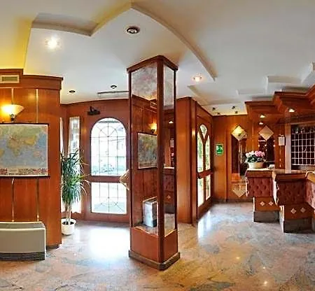Vela Hotel 3*