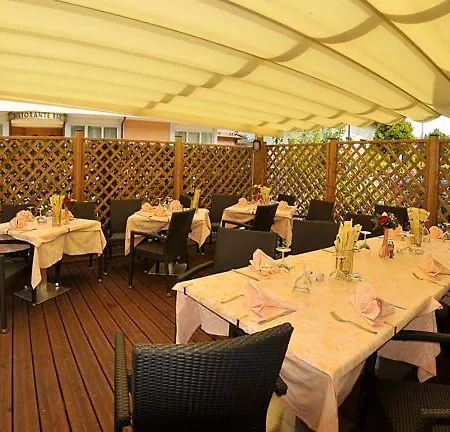 Vela 3* Trento