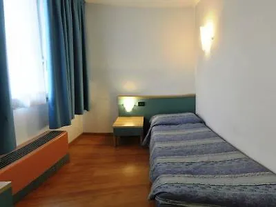 Vela Hotel 3*