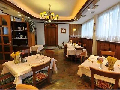 Vela 3* Trento
