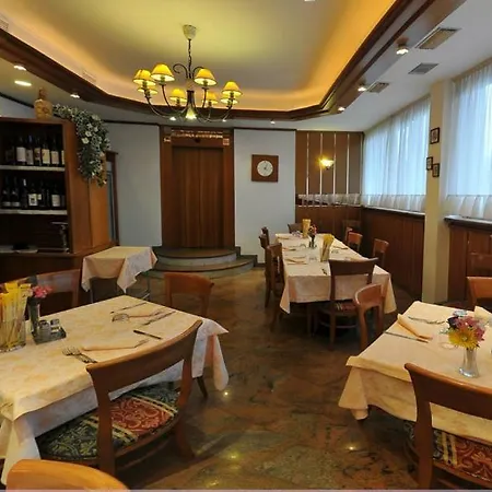 Hotel Vela Trento