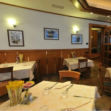 Vela Hotel Trento